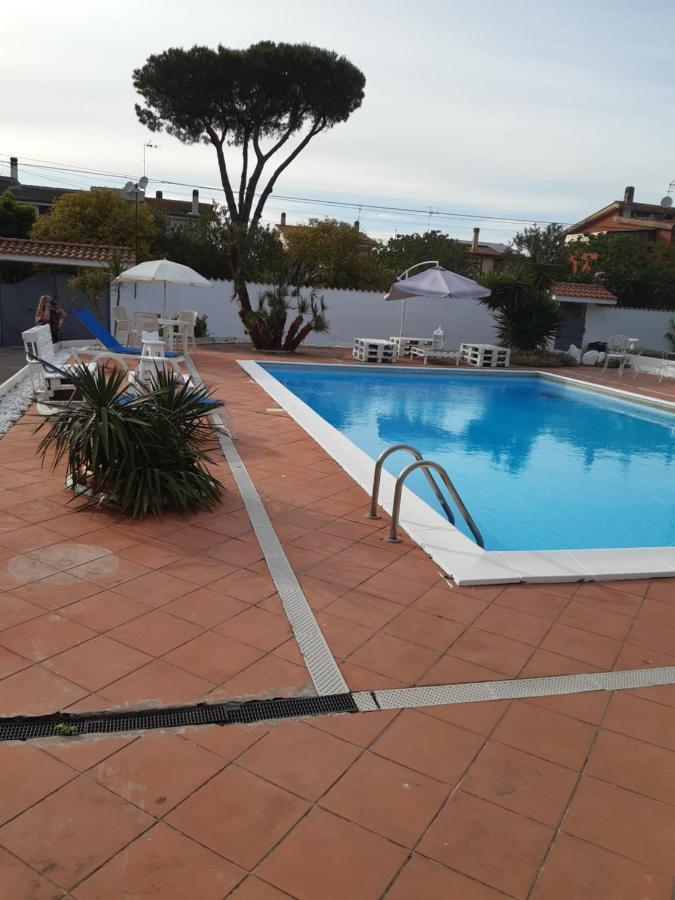 B&B Villa Giovanni Casal Palocco Bagian luar foto