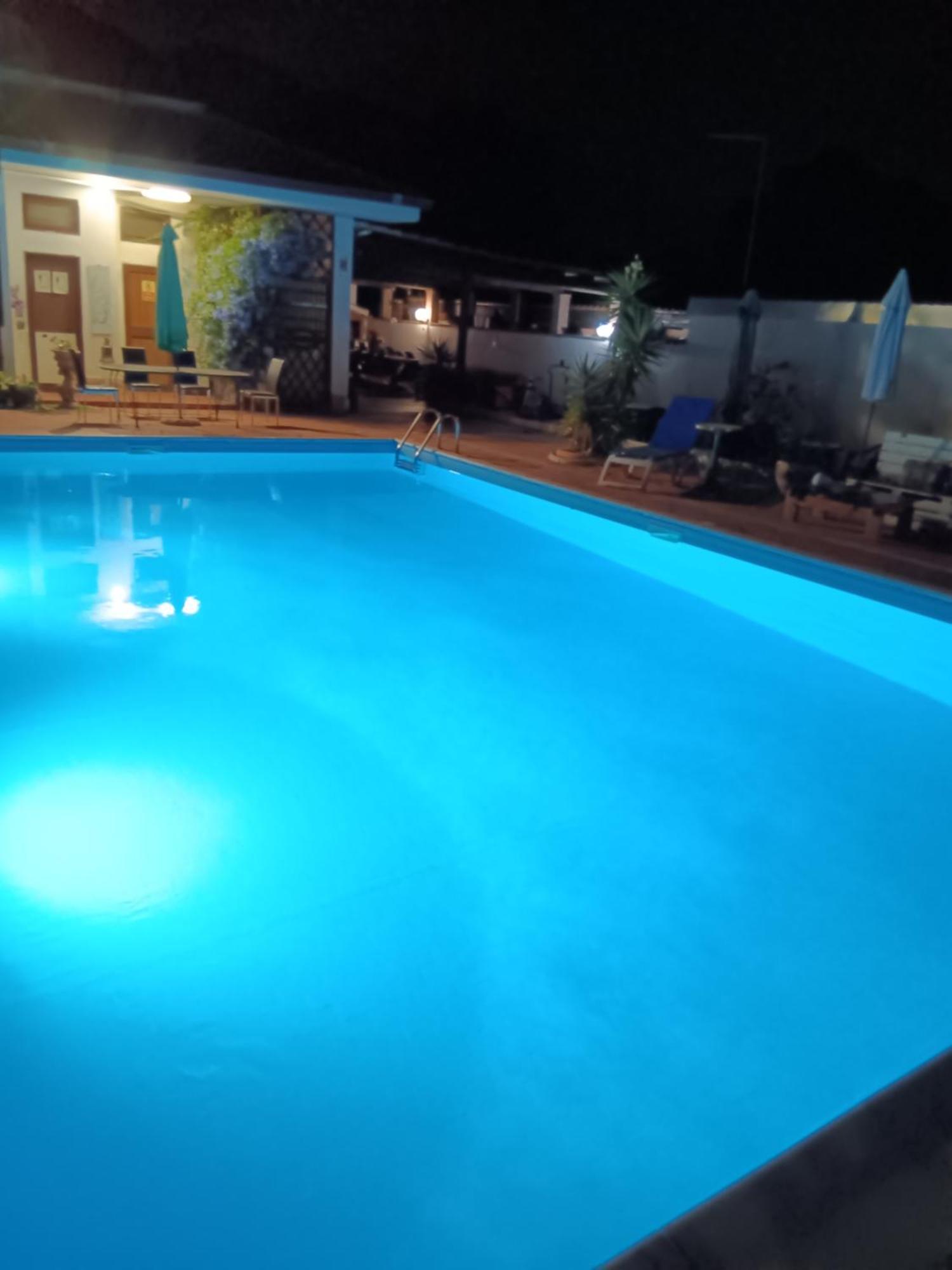 B&B Villa Giovanni Casal Palocco Bagian luar foto