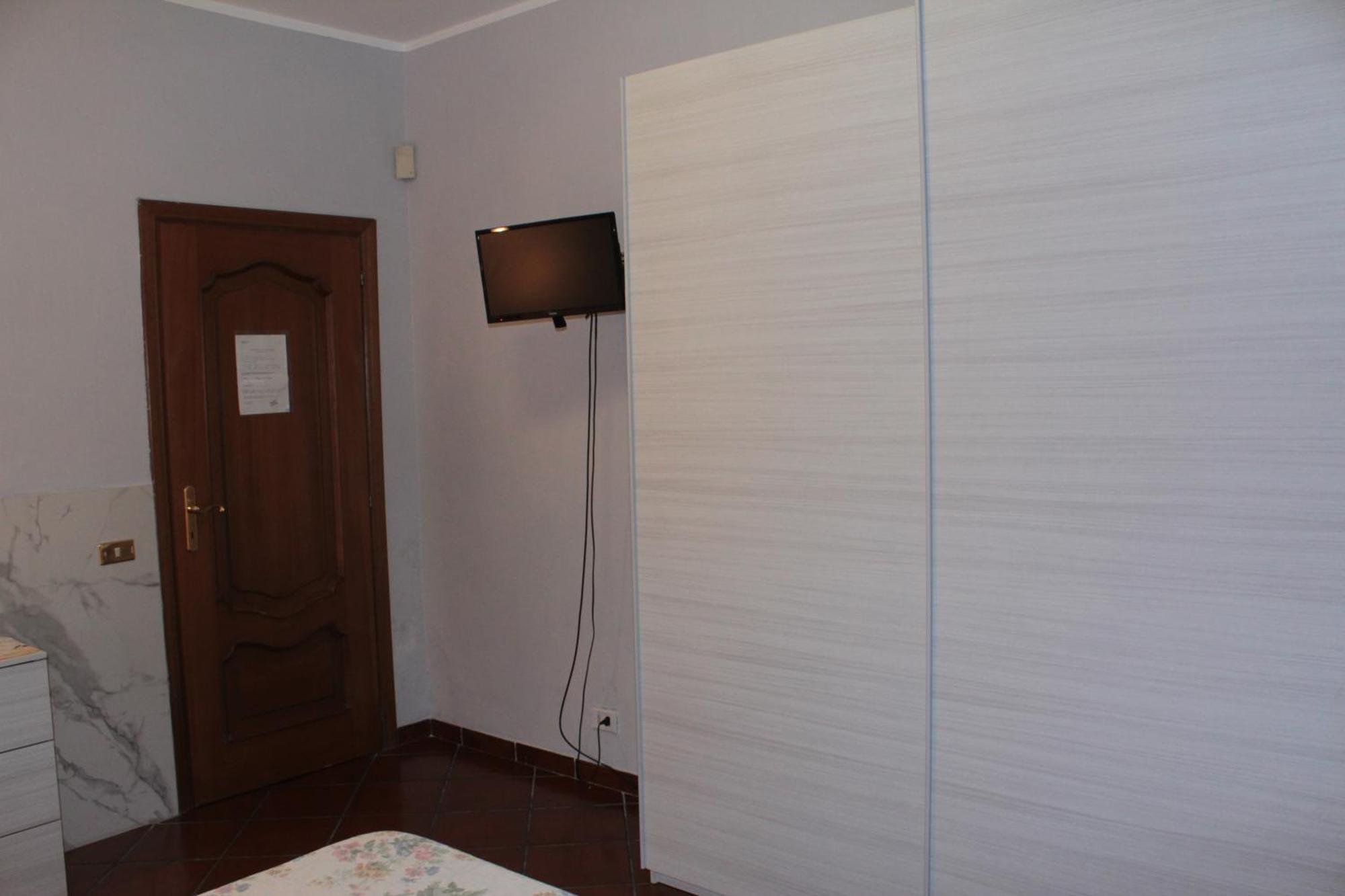 B&B Villa Giovanni Casal Palocco Bagian luar foto